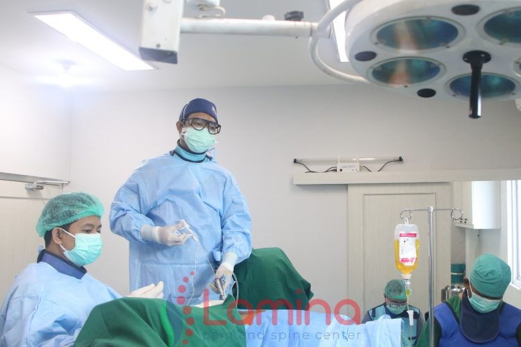 Endoskopi Tulang Belakang untuk Atasi Saraf Kejepit, Ini Keunggulannya